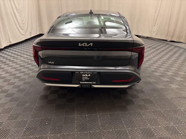 Vehicle image 7 of 23