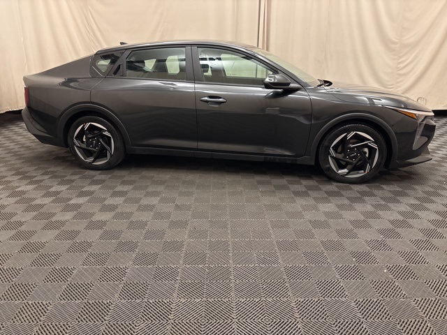 Vehicle image 5 of 23