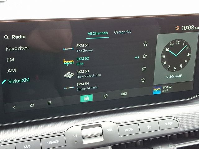 Vehicle image 14 of 21