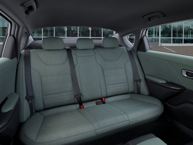 Vehicle image 16 of 27