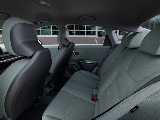 Vehicle image 18 of 27
