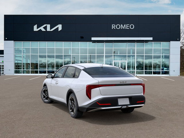 Vehicle image 4 of 27