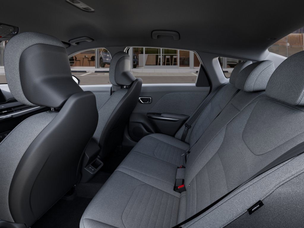 Vehicle image 18 of 27