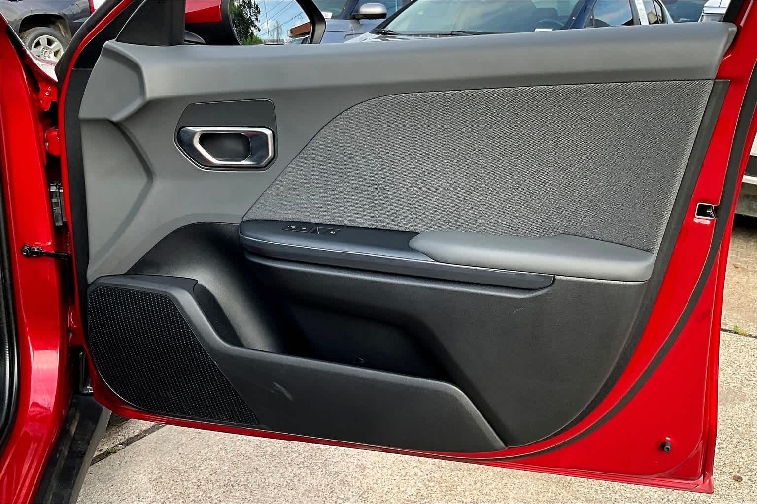 Vehicle image 19 of 34