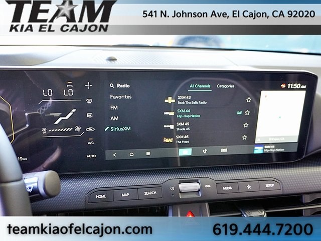 2025 Kia K4 GT-Line Image 17 of 41