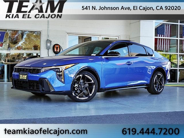 2025 Kia K4 GT-Line Image 3 of 41