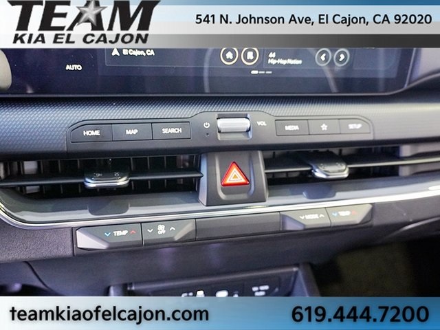 2025 Kia K4 GT-Line Image 25 of 41