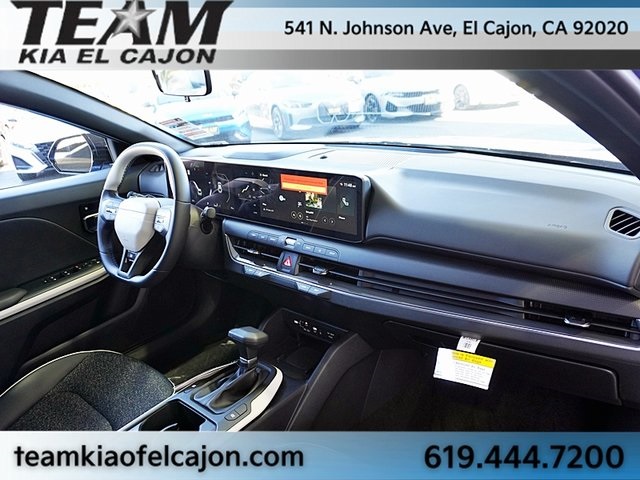 2025 Kia K4 GT-Line Image 11 of 41