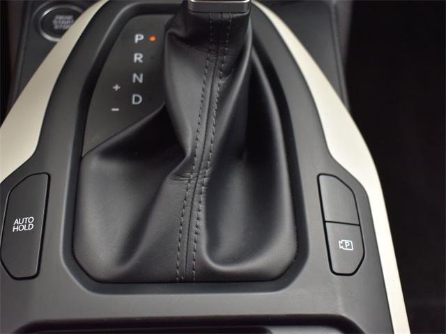 Vehicle image 38 of 50