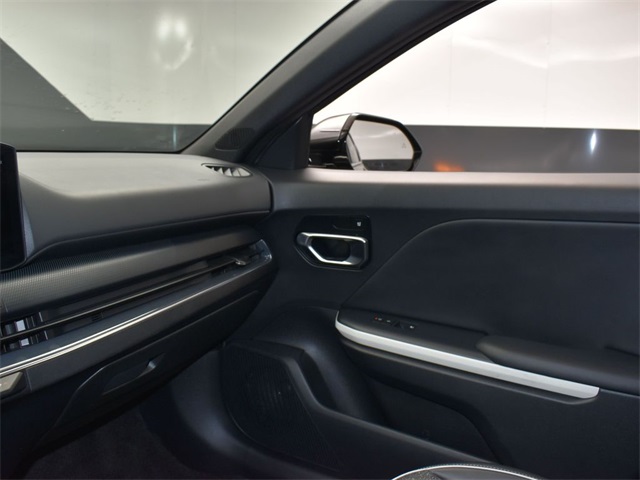 Vehicle image 39 of 50