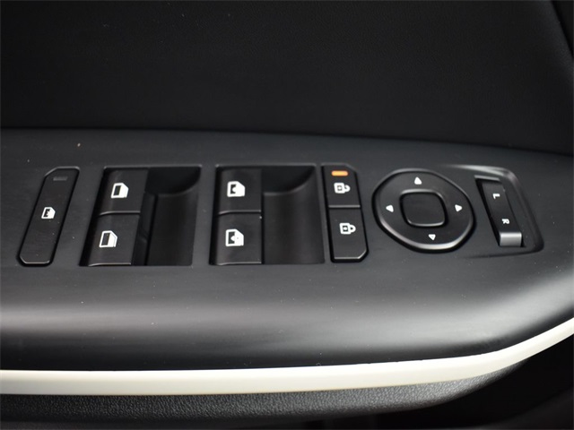 Vehicle image 47 of 50