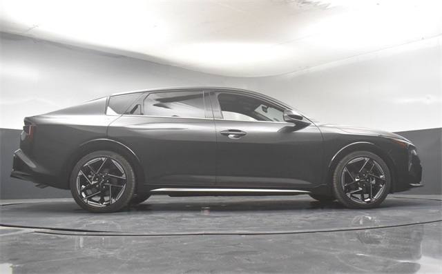 Vehicle image 13 of 50