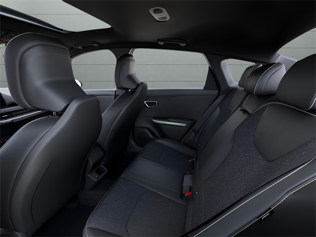 2025 Kia K4 GT-Line Image 13 of 27