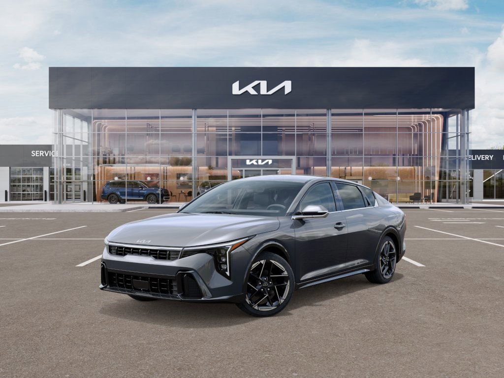 2025 Kia K4 GT-Line Image 1 of 27