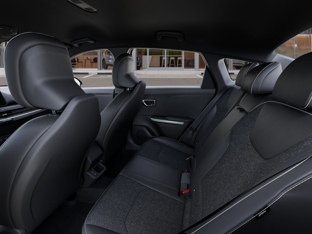 2025 Kia K4 GT-Line Image 13 of 27