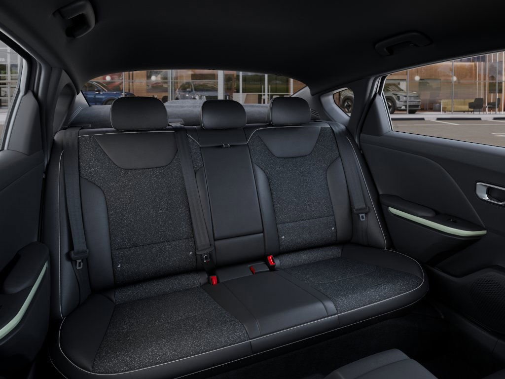 2025 Kia K4 GT-Line Image 14 of 27