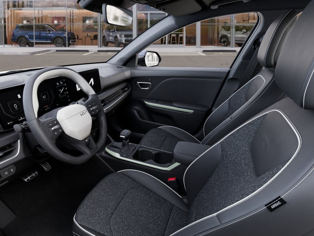 2025 Kia K4 GT-Line Image 17 of 27