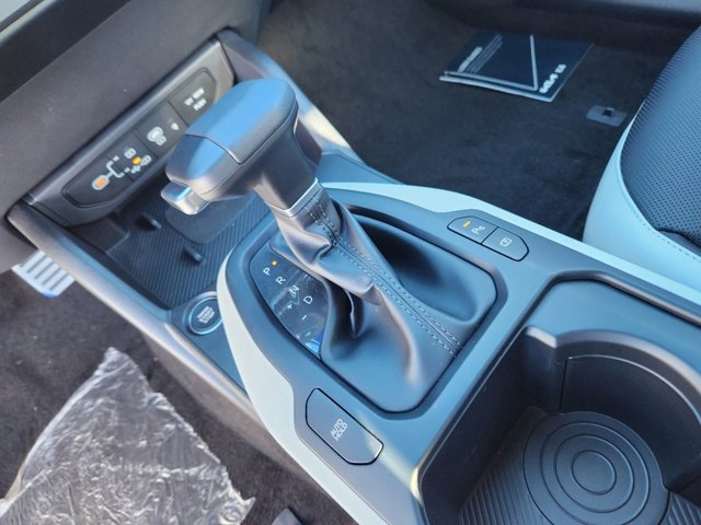 Vehicle image 20 of 23
