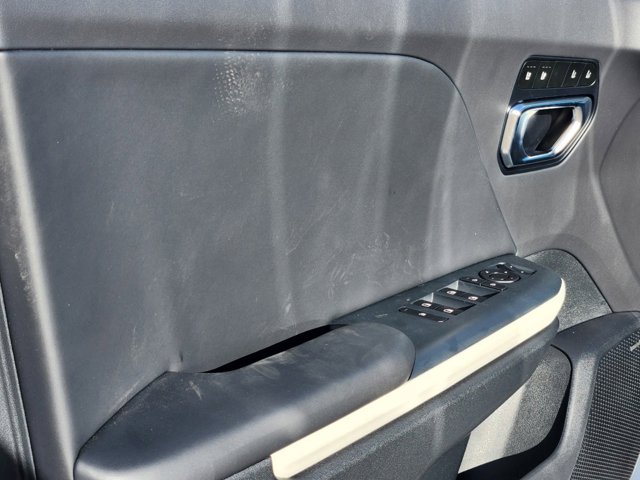 Vehicle image 8 of 23