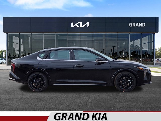 Vehicle image 4 of 21