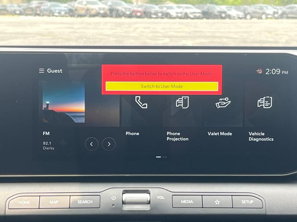 Vehicle image 23 of 40