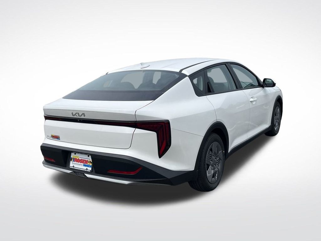 Vehicle image 5 of 40