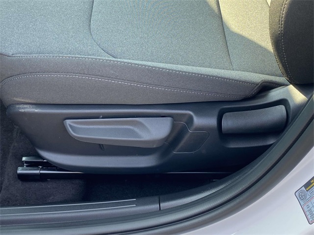 Vehicle image 22 of 26