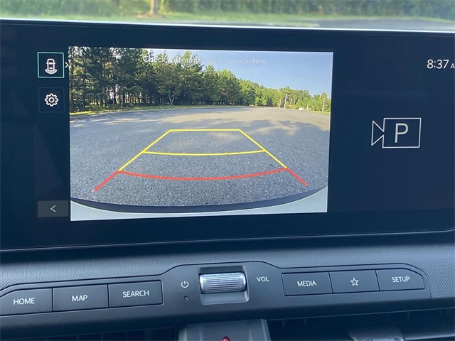 Vehicle image 15 of 26