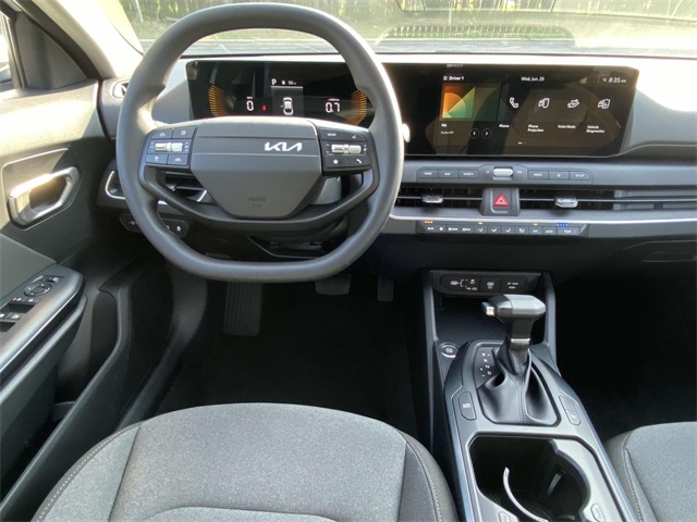 Vehicle image 12 of 26