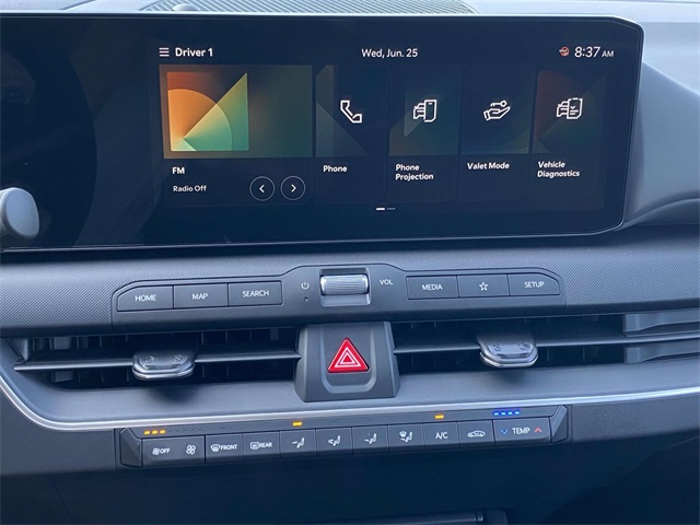 Vehicle image 16 of 26