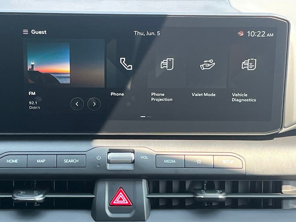 Vehicle image 23 of 33