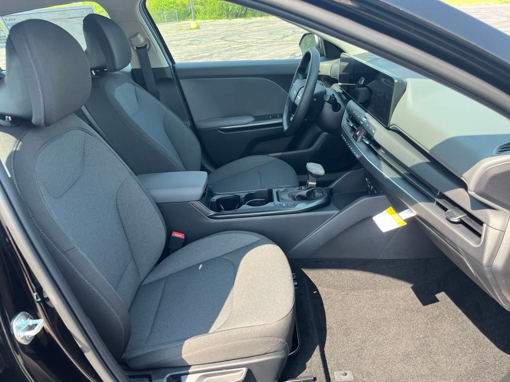 Vehicle image 15 of 33