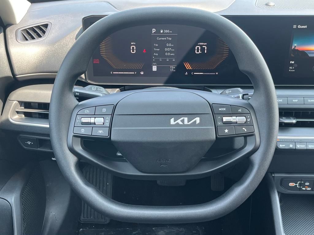 Vehicle image 20 of 33
