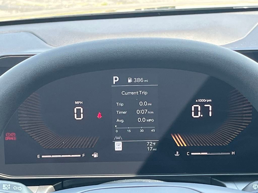 Vehicle image 22 of 33