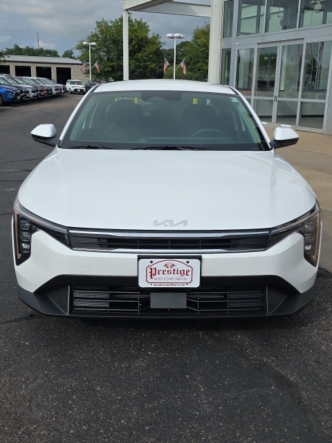 2025 Kia K4 LX Image 5 of 48