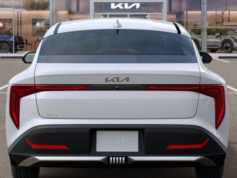 Vehicle image 8 of 27