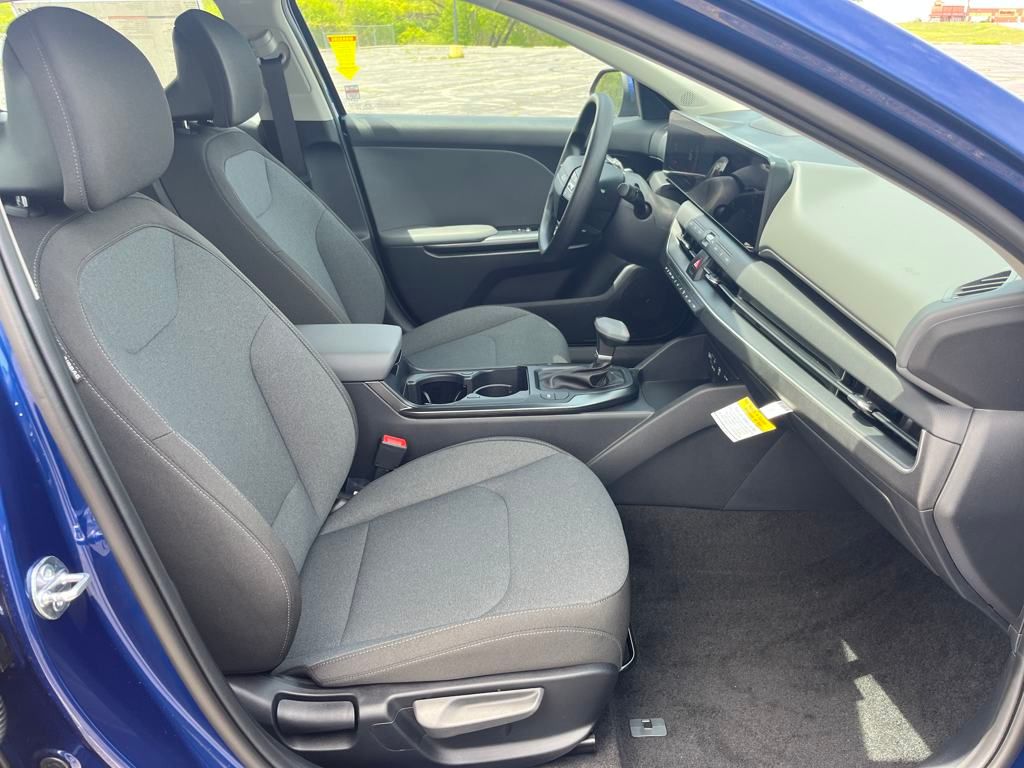 Vehicle image 15 of 33