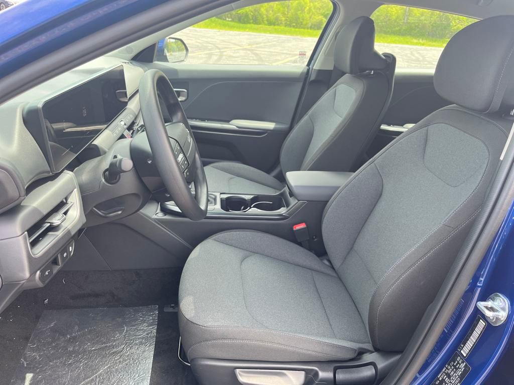 Vehicle image 13 of 33