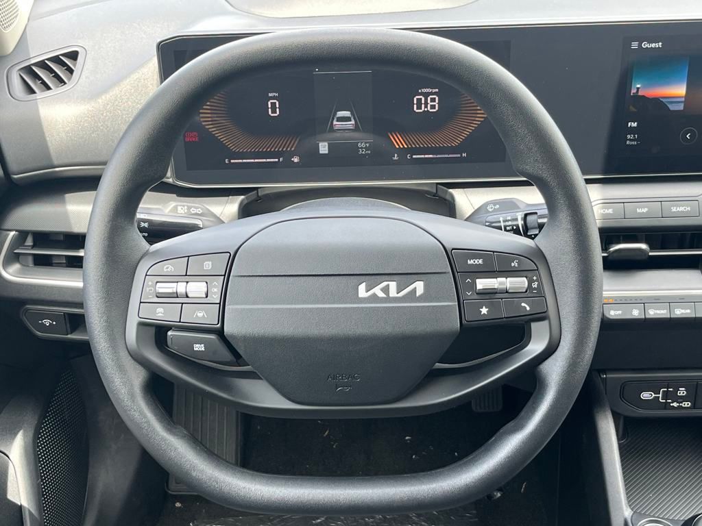 Vehicle image 20 of 33