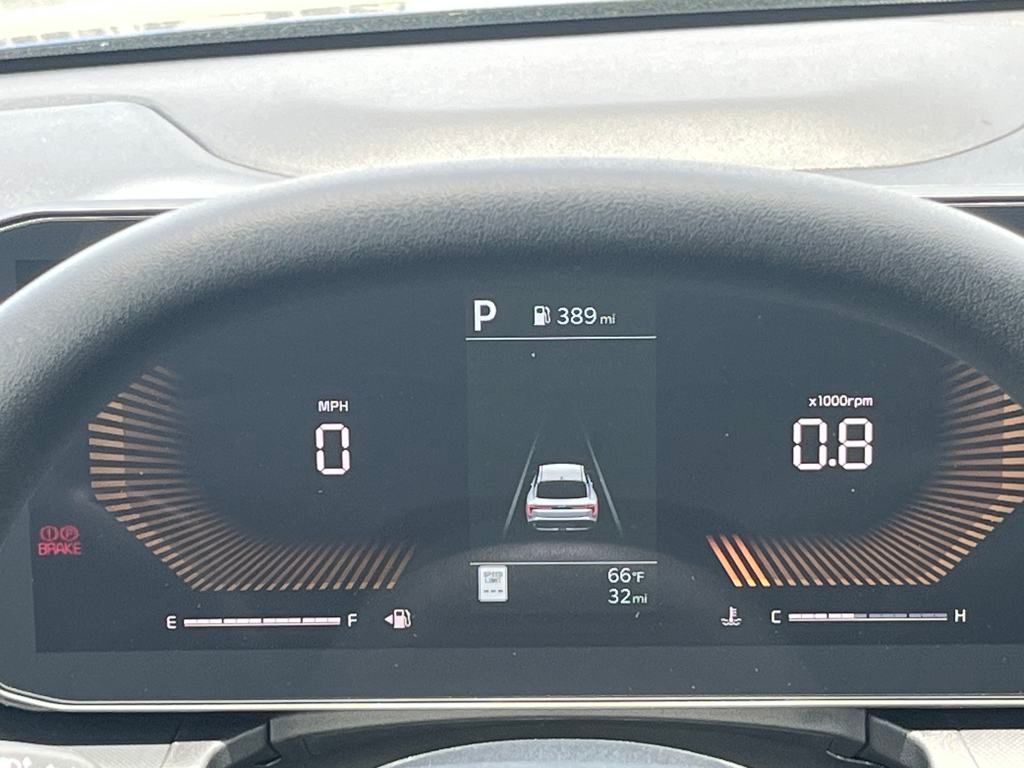 Vehicle image 22 of 33