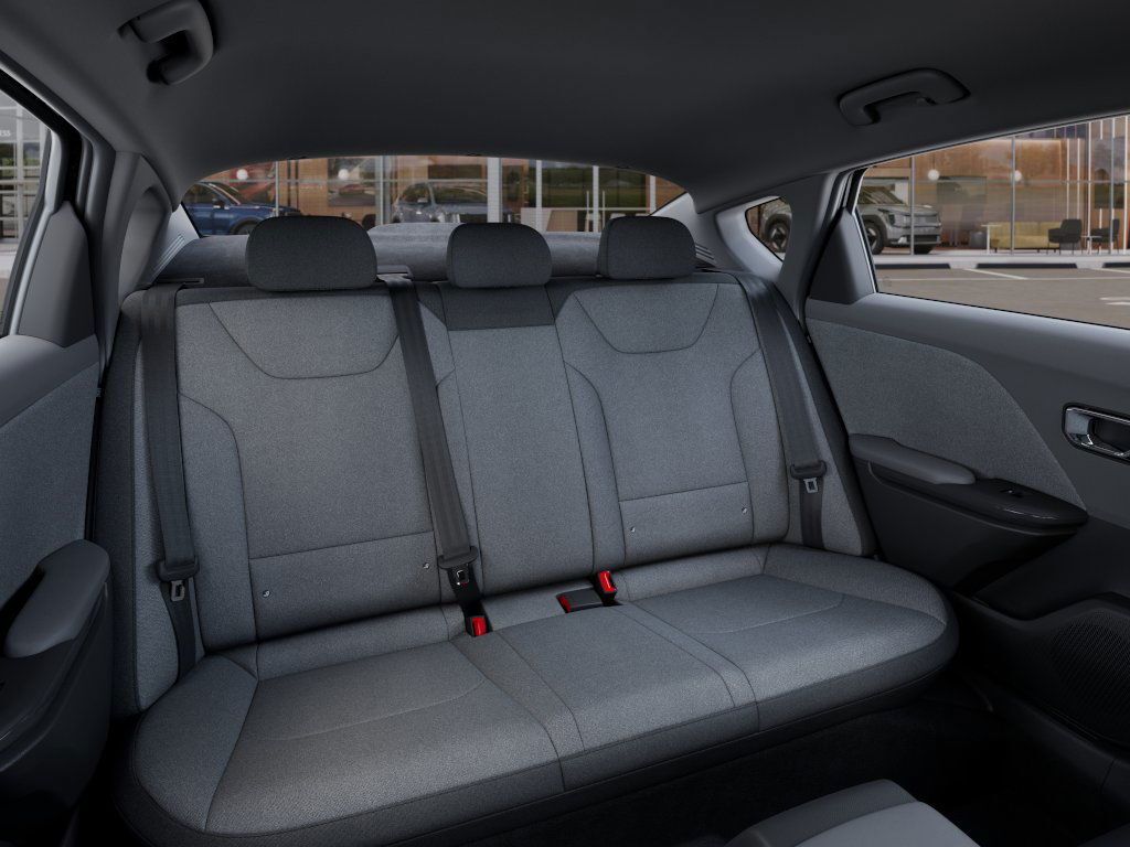 2025 Kia K4 LXS Image 14 of 27
