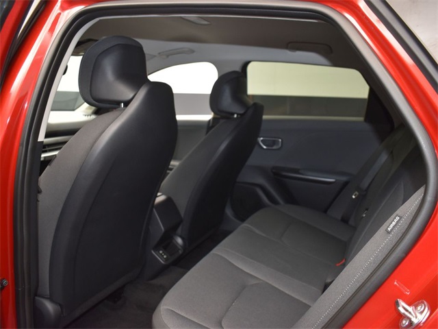 Vehicle image 29 of 47