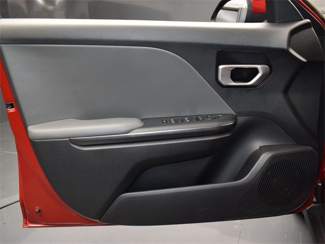 Vehicle image 39 of 47