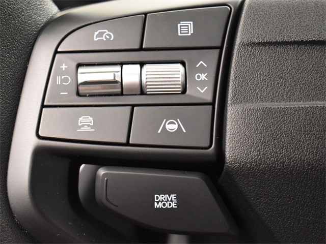 Vehicle image 41 of 47