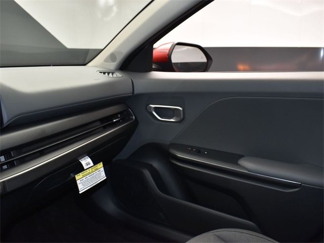 Vehicle image 31 of 47
