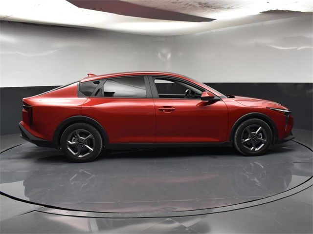 Vehicle image 11 of 47