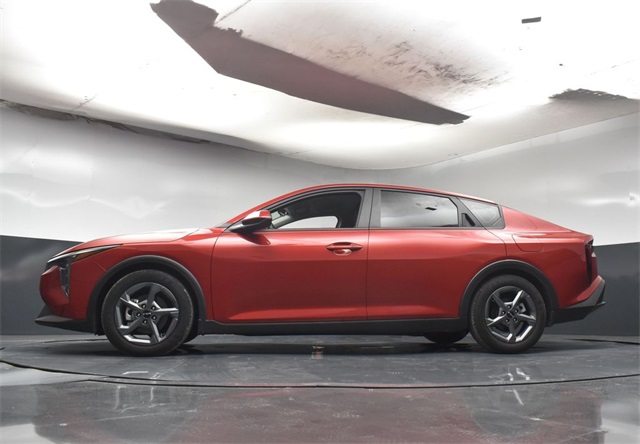 Vehicle image 25 of 47