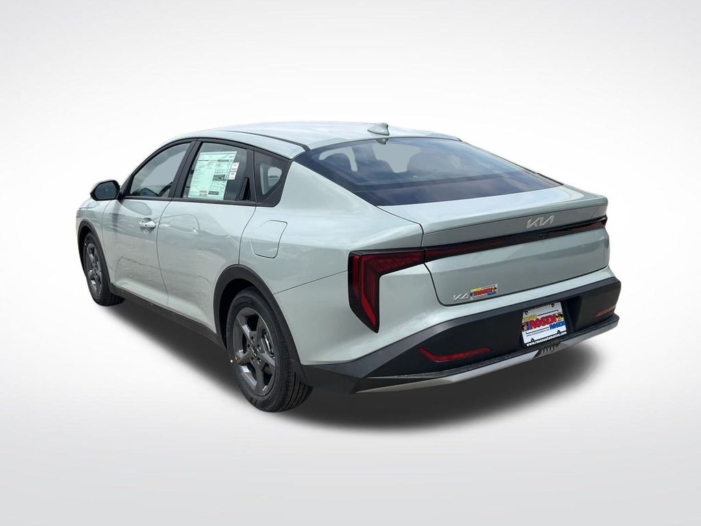 Vehicle image 7 of 40