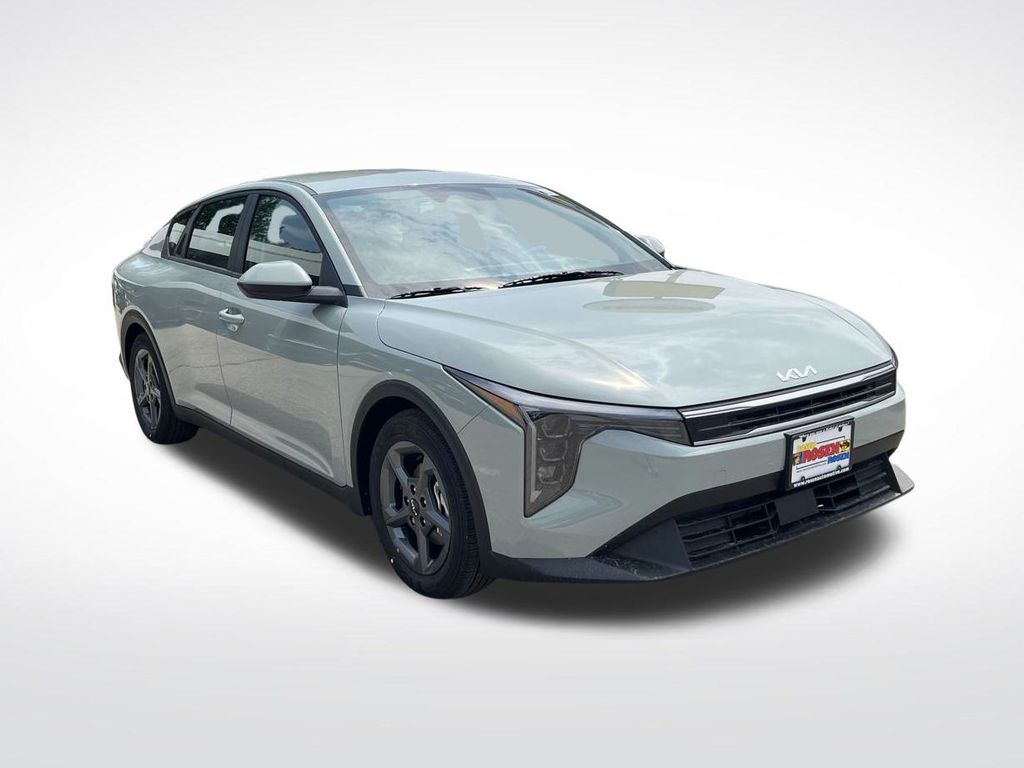 Vehicle image 3 of 40