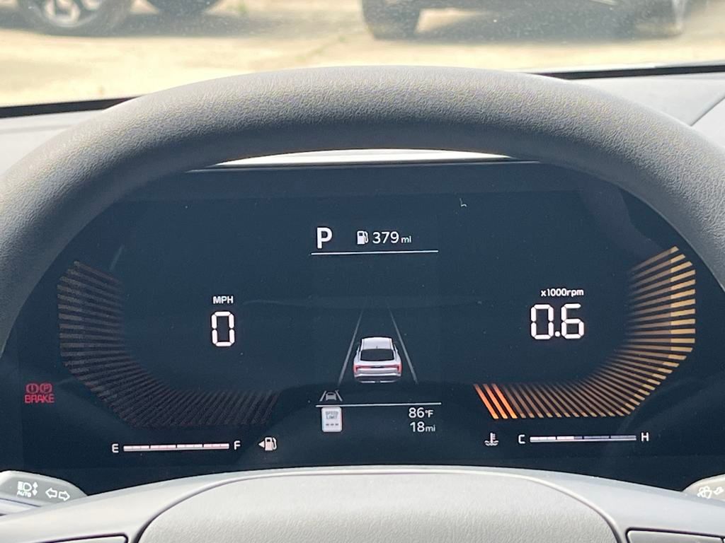 Vehicle image 19 of 40